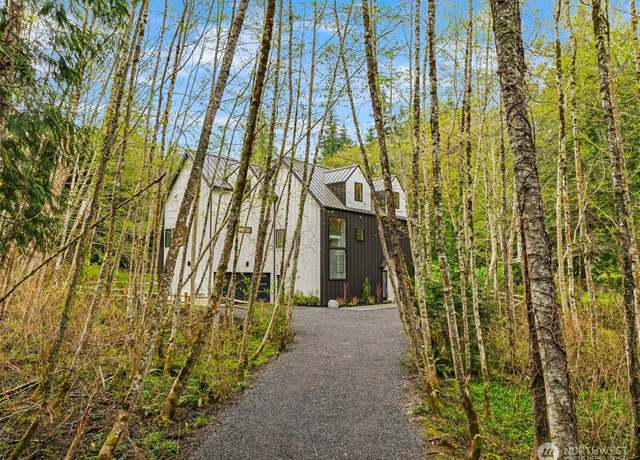 Property at 9243 NE Spargur Loop Rd, Bainbridge Island, WA 98110, 2 beds, 3.5 baths