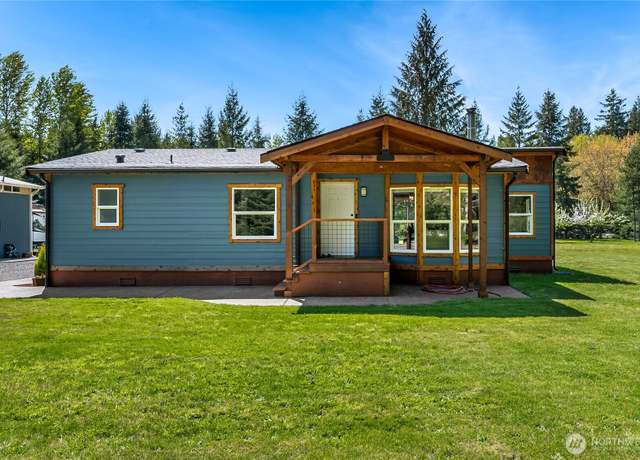 Property at 104 Ridge View Dr, Randle, WA 98377, 3 beds, 2 baths