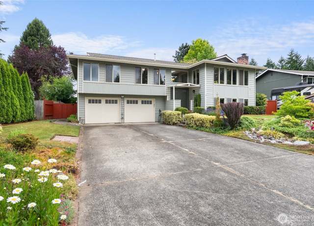 Property at 13304 S 248th Pl, Kent, WA 98042, 4 beds, 2.5 baths