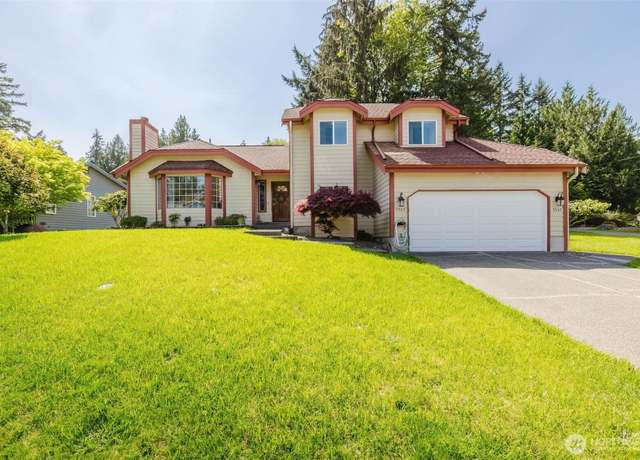 Property at 9569 Saint Johns Pl NE, Bremerton, WA 98311, 4 beds, 2.5 baths