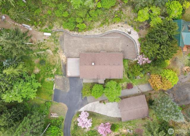 Property at 8439 Waddell Creek Rd SW, Olympia, WA 98512, 3 beds, 3 baths