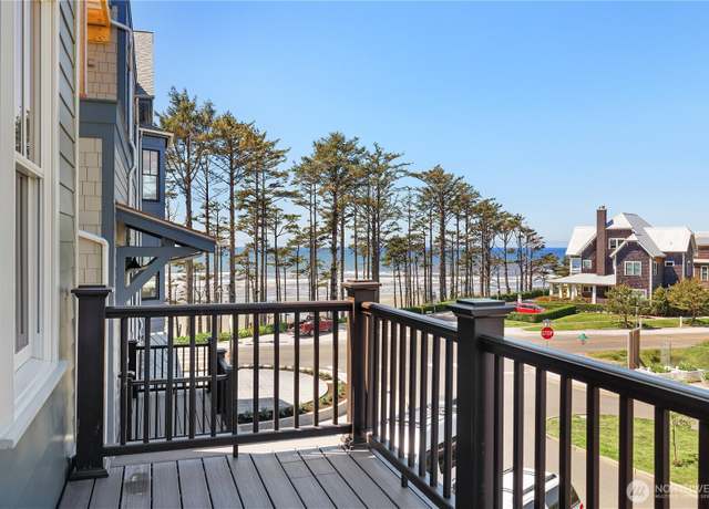 Property at 106 Market St, Pacific Beach, WA 98571, 3 beds, 3 baths