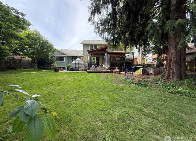 Property at 11913 NE 27th Ct, Lake Stevens, WA 98258, 4 beds, 2 baths