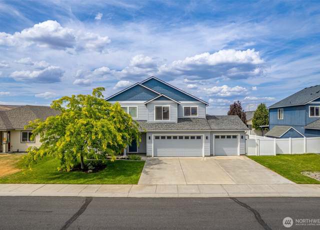 Property at 807 5th Ave NE, Ephrata, WA 98823, 4 beds, 2.5 baths