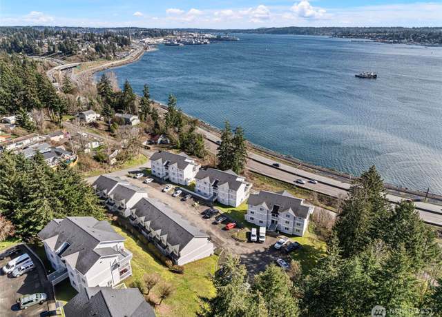 Property at 2250 NW Highview Ln Unit A-103, Bremerton, WA 98312, 2 beds, 1.5 baths