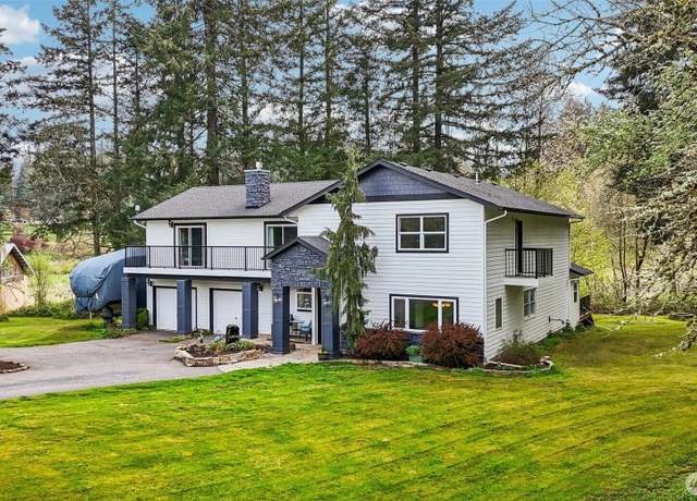 Property at 707 SE 271st Ave, Camas, WA 98607, 4 beds, 4.5 baths