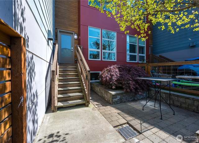 Property at 1230 N Northgate Way, Seattle, WA 98133, 3 beds, 3 baths