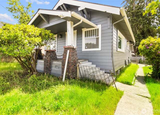 Property at 1911 Burwell St, Bremerton, WA 98337, 2 beds, 1.5 baths