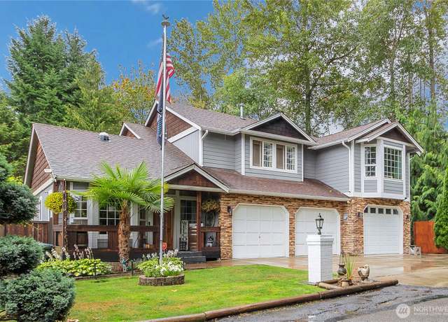 Property at 11919 124th Ave E, Puyallup, WA 98374, 3 beds, 2.5 baths