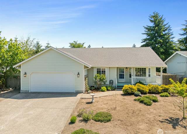 Property at 117 Eagle Glen Ct, Eatonville, WA 98328, 3 beds, 2 baths
