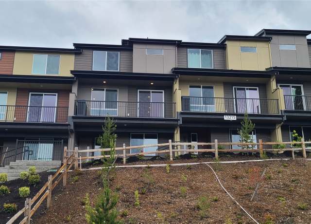 Property at 13215 NE 127th Ct Unit B, Kirkland, WA 98034, 4 beds, 3 baths