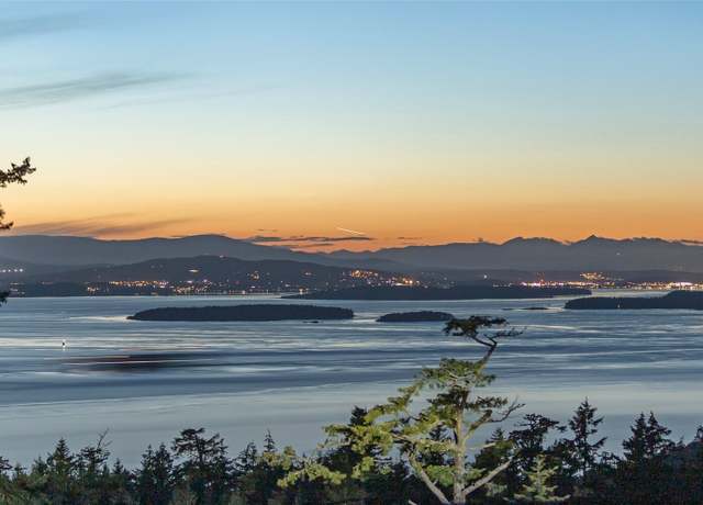 Property at 133 Rockledge Rd, Friday Harbor, WA 98250, 0.5 baths