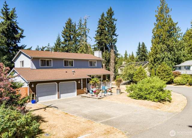 Property at 4324 Shadowood Dr, Clinton, WA 98236, 3 beds, 3 baths