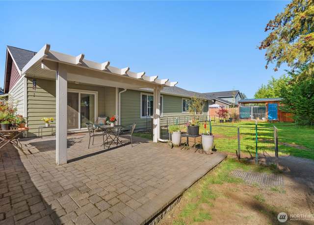 Property at 9321 179th Ln SW, Rochester, WA 98579, 3 beds, 2 baths
