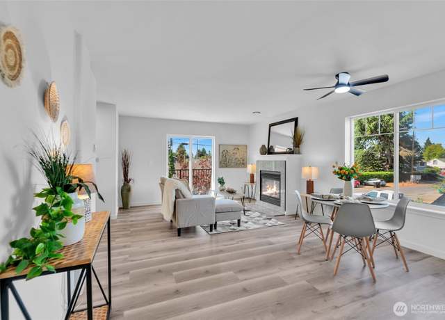 Property at 536 N 103rd St Unit A, Seattle, WA 98133, 3 beds, 2.5 baths