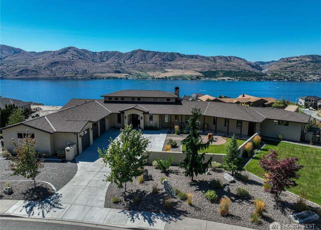 Property at 100 Mira Vista Dr, Chelan, WA 98816, 3 beds, 3 baths
