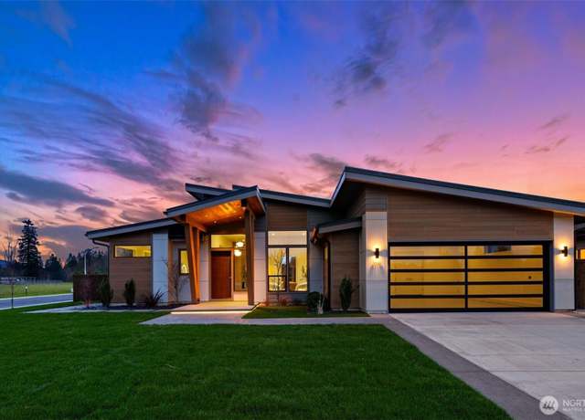 Property at 3119 Heron St, Woodland, WA 98674, 4 beds, 2.5 baths