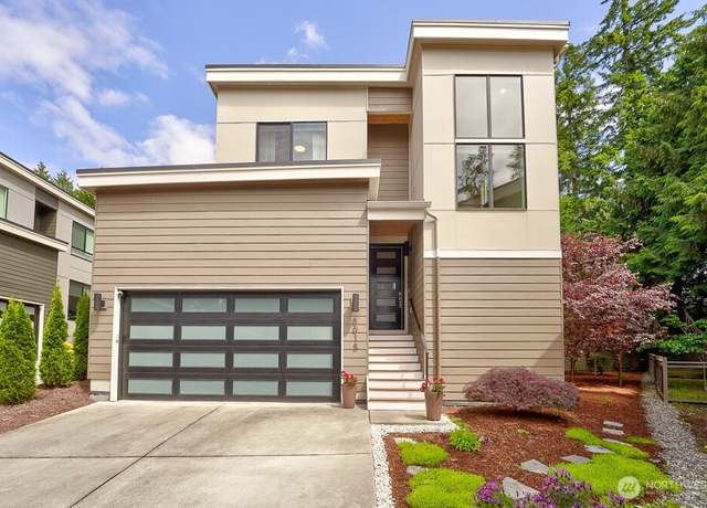 Property at 8015 NE 116th Pl, Kirkland, WA 98034, 4 beds, 3.5 baths