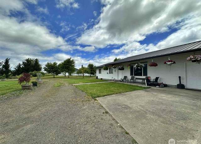 Property at 119 Brim Rd, Onalaska, WA 98570, 3 beds, 2 baths