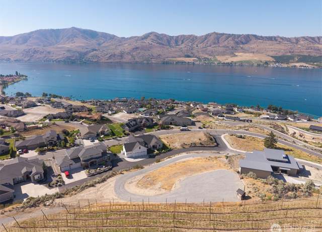Property at 101 Lake Ridge Dr, Chelan, WA 98816