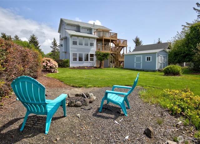 Property at 124 S Razor Clam Dr SW, Ocean Shores, WA 98569, 2 beds, 3 baths