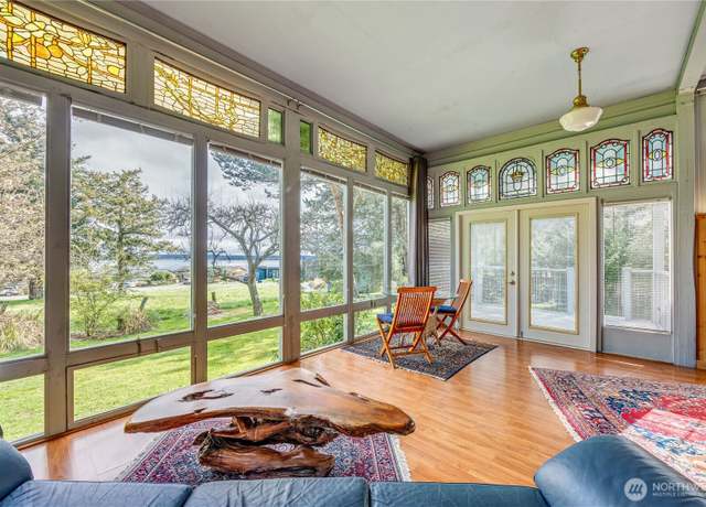 Property at 149 Sheridan St, Port Townsend, WA 98368, 3 beds, 1 bath