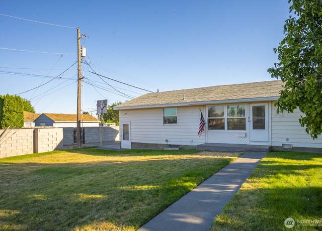 Property at 420 11th Ave SW, Ephrata, WA 98823, 4 beds, 2 baths