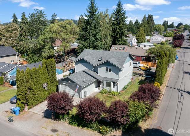 Property at 1211 Maybell St, Sumner, WA 98390, 4 beds, 3 baths