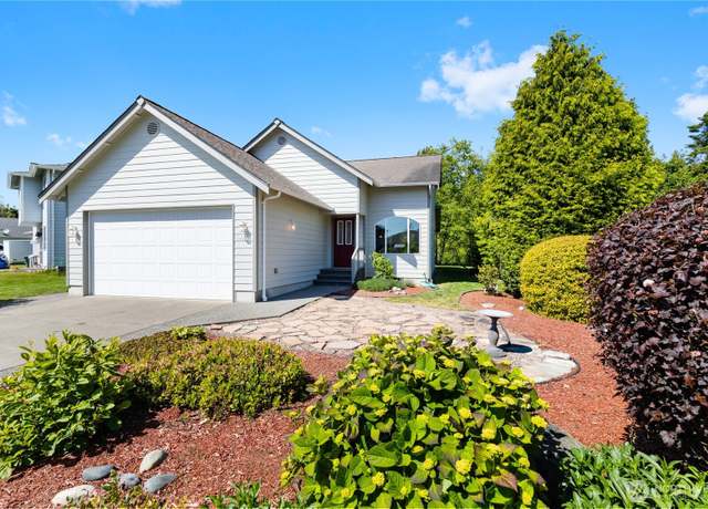 Property at 4424 Windlass Ln, Blaine, WA 98230, 3 beds, 2.5 baths