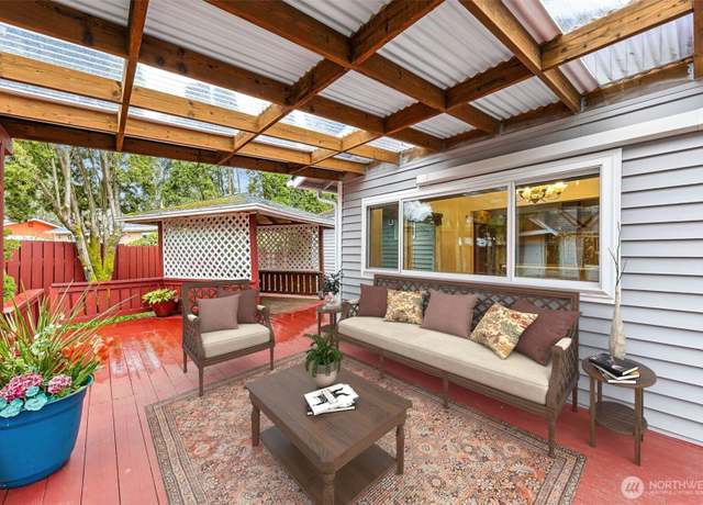 Property at 9509 Kenwood Dr SW, Lakewood, WA 98498, 3 beds, 2 baths