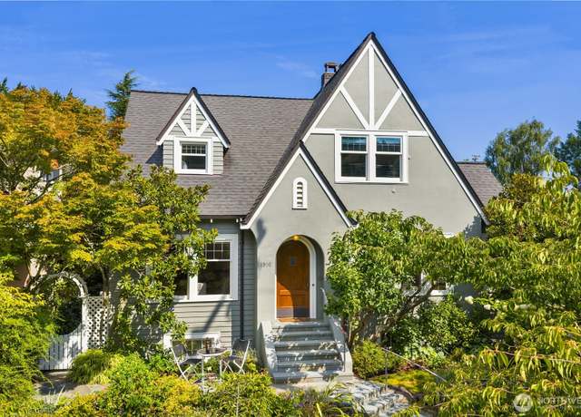 Property at 1910 E Galer St, Seattle, WA 98112, 4 beds, 1.5 baths