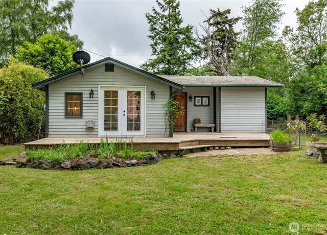 Property at 1333 8th St, Port Townsend, WA 98368, 2 beds, 1 bath