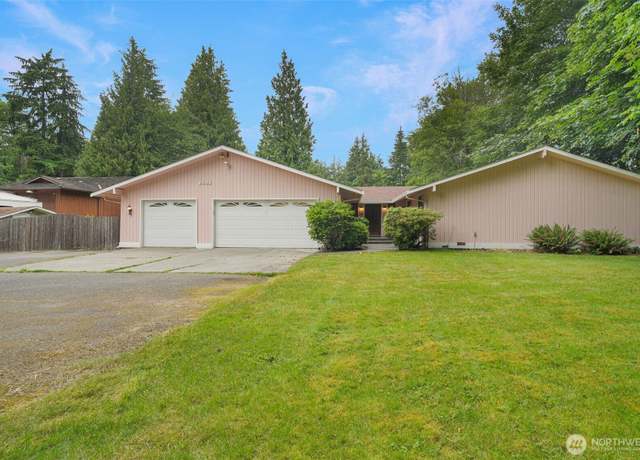 Property at 2004 SW 306th Pl, Federal Way, WA 98023, 3 beds, 2 baths