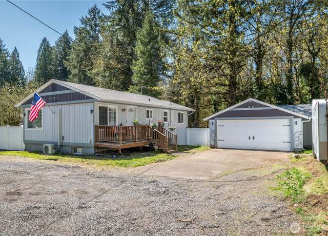 Property at 1337 Coal Creek Rd, Longview, WA 98632, 3 beds, 2 baths