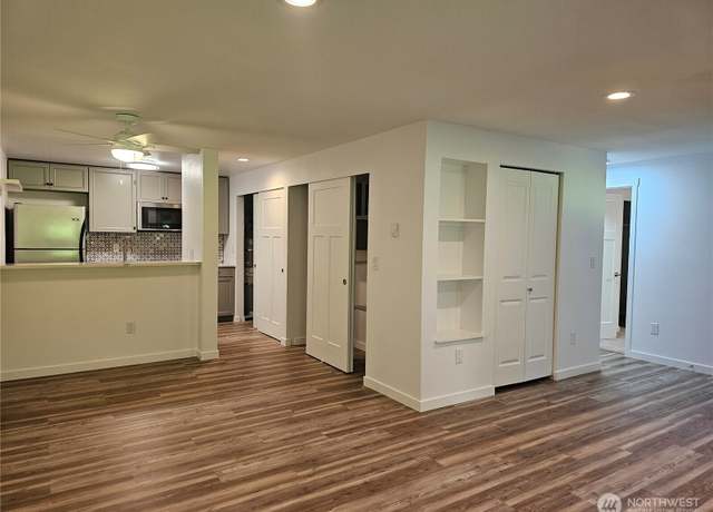 Property at 509 S 323rd Pl Unit 15E, Federal Way, WA 98003, 2 beds, 1 bath