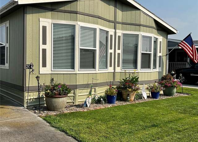 Property at 2240 W Broadway Ave #204, Moses Lake, WA 98837, 3 beds, 2 baths