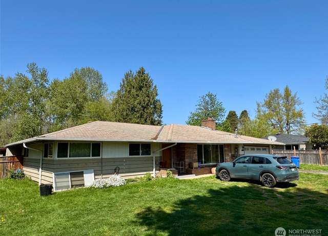 Property at 10620 Waller Rd E, Tacoma, WA 98446, 3 beds, 2 baths