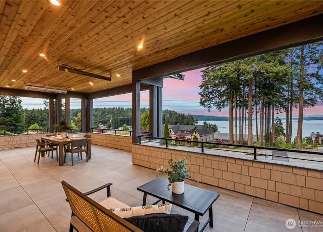 Property at 7402 Soundview Dr, Gig Harbor, WA 98335, 3 beds, 4 baths
