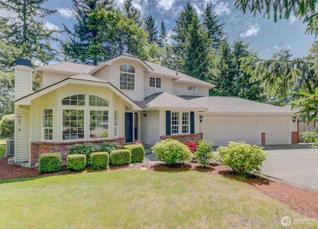 Property at 18915 SE 284th Ct, Kent, WA 98042, 4 beds, 2.5 baths