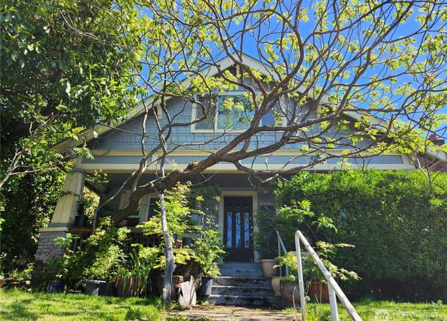 Property at 4716 7th Ave NE, Seattle, WA 98105, 5 beds, 1.75 baths