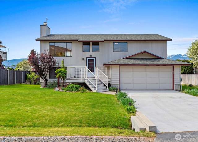 Property at 920 11th St NE, East Wenatchee, WA 98802, 3 beds, 2 baths