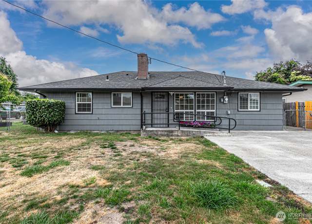Property at 1101 I St NE, Auburn, WA 98002, 3 beds, 2 baths