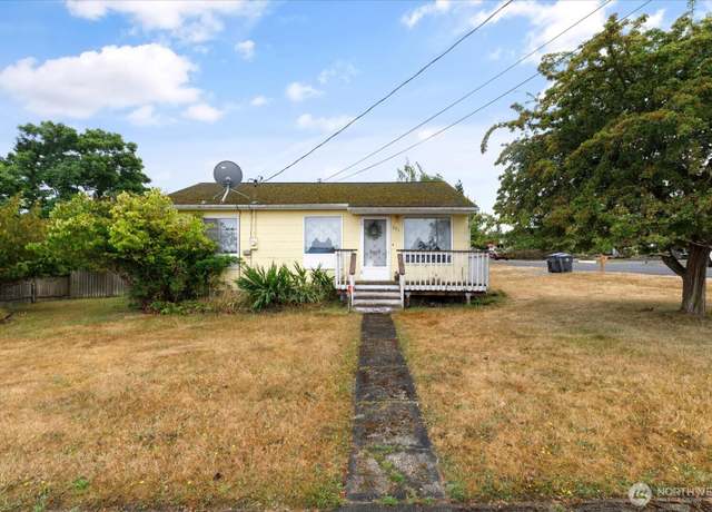 Property at 201 NE 7th St, Coupeville, WA 98239, 2 beds, 1 bath
