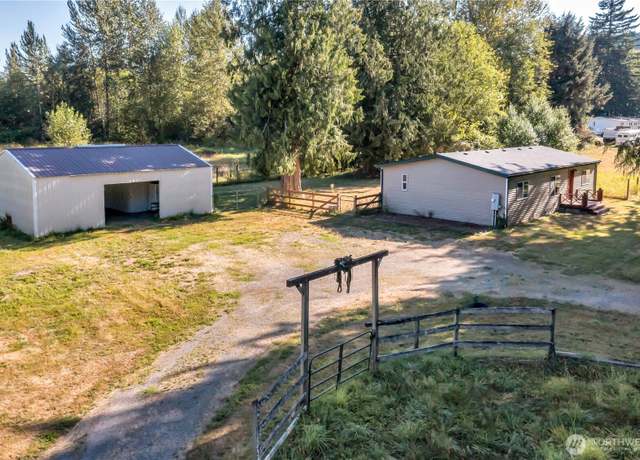 Property at 28622 SE 434th St, Enumclaw, WA 98022, 3 beds, 2 baths