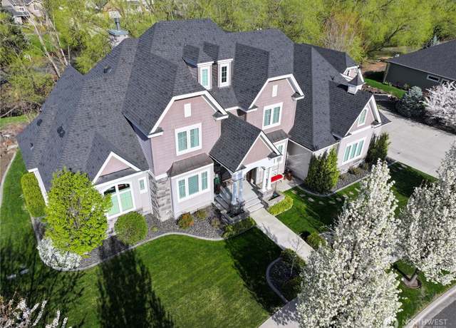 Property at 2001 Stillwater Dr, Walla Walla, WA 99362, 4 beds, 3.5 baths