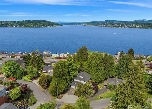Property at 10504 Dixon Dr S, Seattle, WA 98178, 3 beds, 4 baths