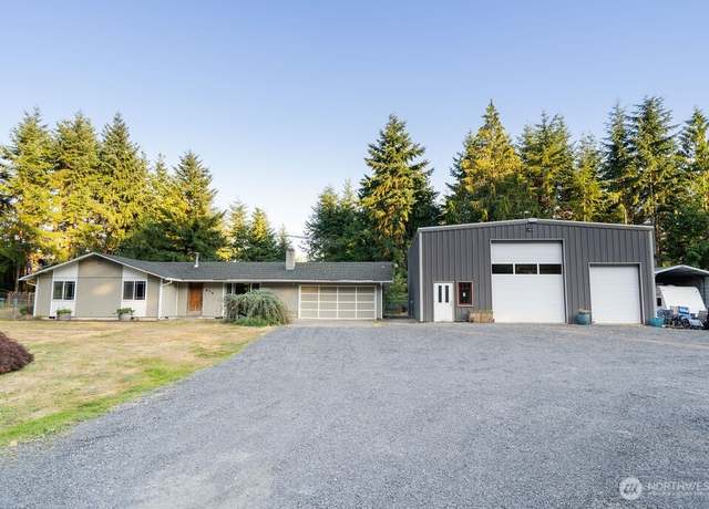 Property at 636 Nevil Rd, Winlock, WA 98596, 3 beds, 2 baths