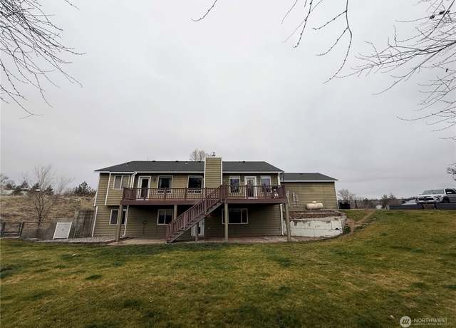Property at 5 River Overlook, Omak, WA 98841, 4 beds, 3 baths