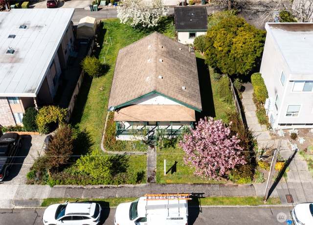 Property at 621 Daley St, Edmonds, WA 98020, 2 beds, 1 bath