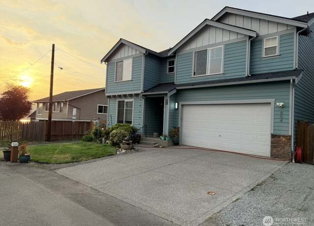 Property at 804 116th Ave SE, Lake Stevens, WA 98258, 5 beds, 3 baths